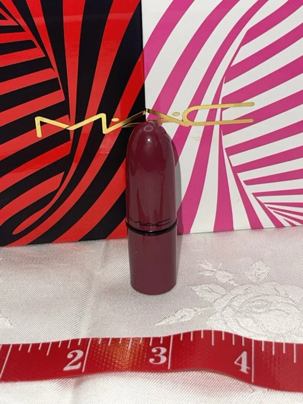 MAC Mini Lipstick Diva Matte A21 Deep Plum Vampy Travel Size